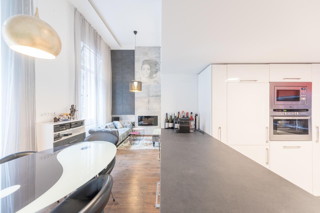 Apartment In Andrassy Avenue Budapest Eksteriør billede
