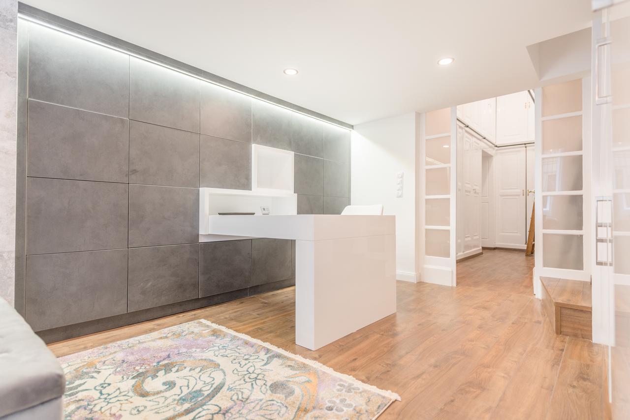 Apartment In Andrassy Avenue Budapest Eksteriør billede